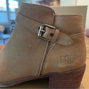 UGG ankle boots/ booties